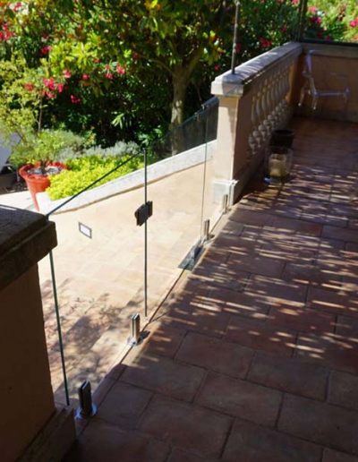 Terrace glass gate