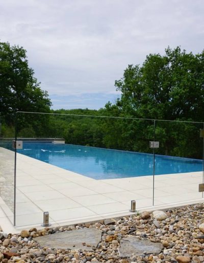Perfect levels, lines and geometry in a glass pool barrier