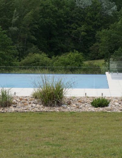 Glass swimming pool fencing with safety gates