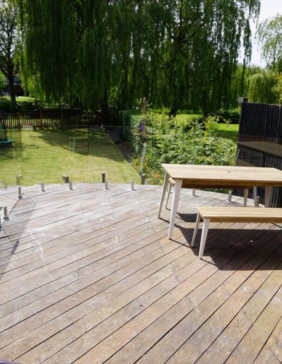 Glass safety barrier for decking