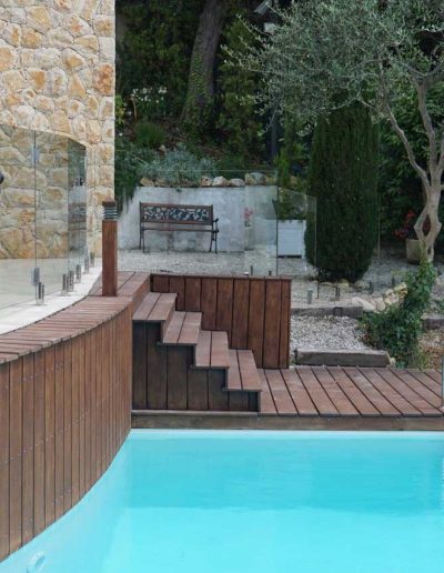 Cloture du piscine en verre